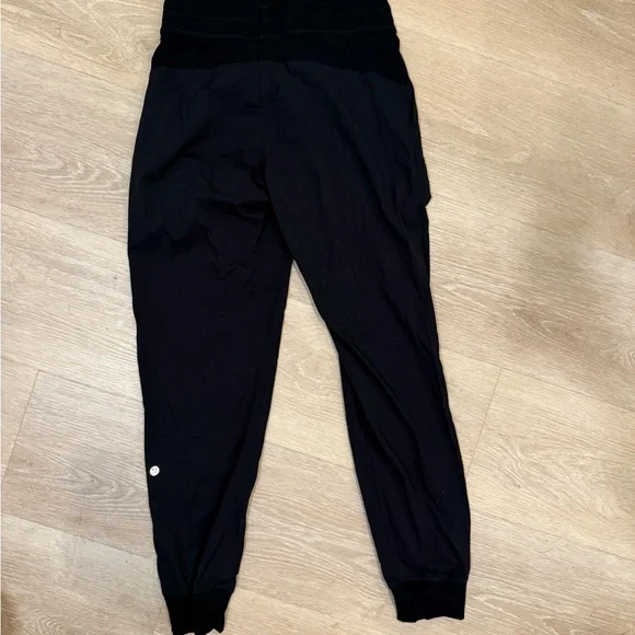 Lululemon athletica Dance Studio Midrise Jogger | Black Knight | Size 4 - Picture 13 of 13